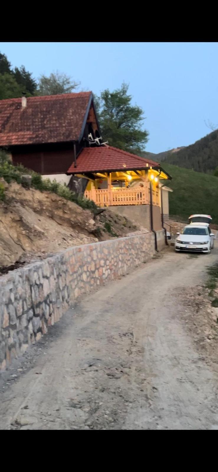 Ljubav Stara Zaovine Hotel Lazici Exterior photo